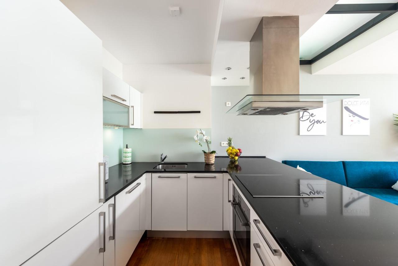 Apartment With Balcony And Parking Near The Prague Museum Exterior foto