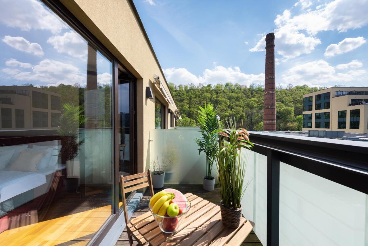 Apartment With Balcony And Parking Near The Prague Museum Exterior foto